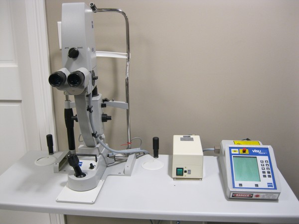 2FE2B8A3 A0D8 5D36 030D875D828CFA39 main photo 2FE2B8A3 A0D8 5D36 030D875D828CFA39 main Zeiss Visulas Yag II Laser System